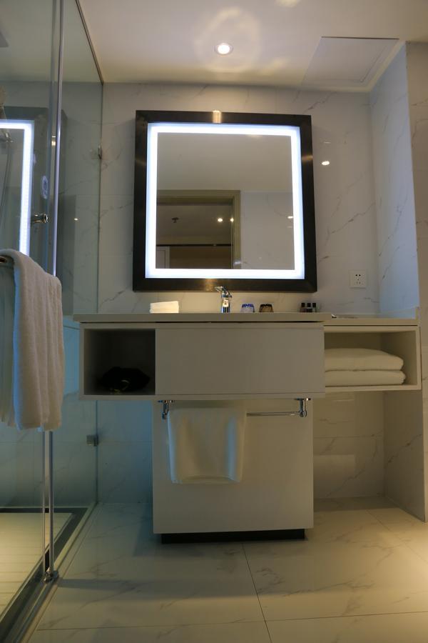 D•Mark Hotel Guiyang  Zewnętrze zdjęcie