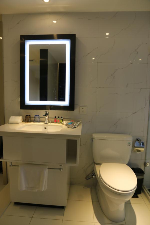 D•Mark Hotel Guiyang  Zewnętrze zdjęcie